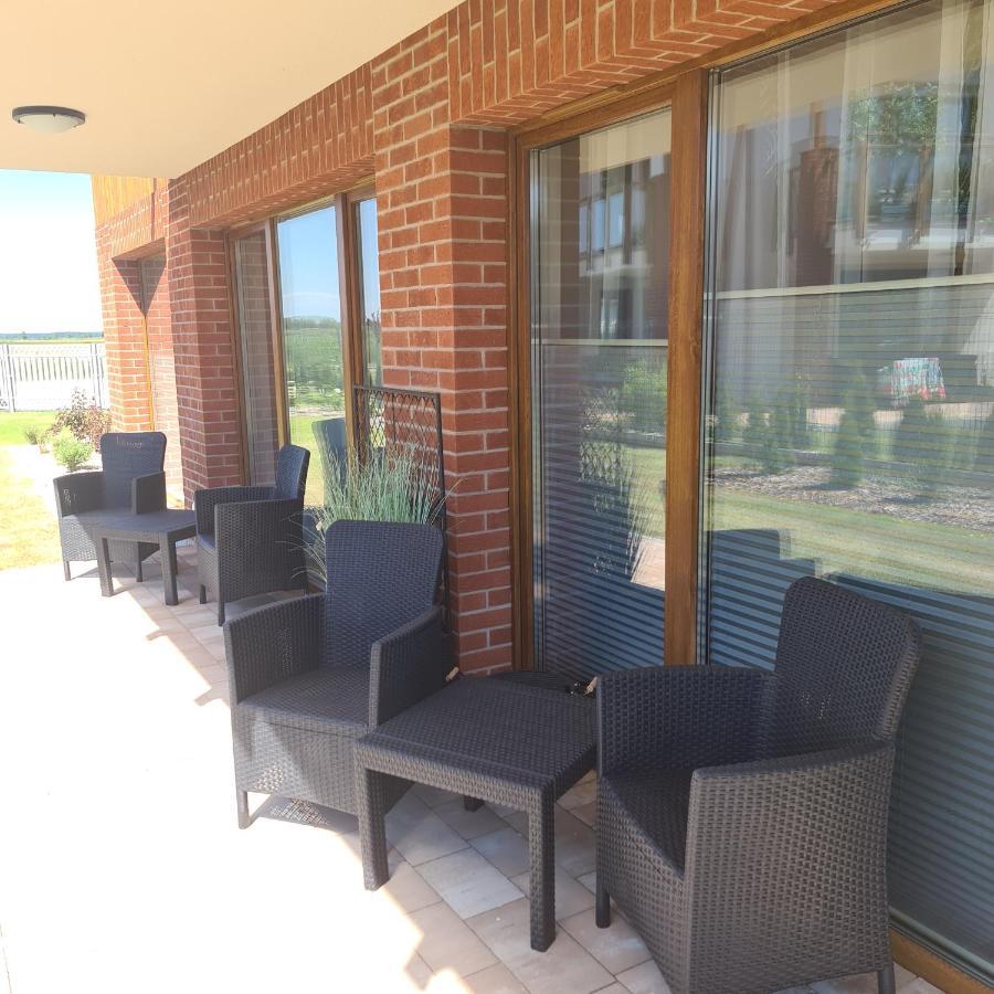 Lebskie Zacisze - Apartamenty Lebska Ostoja- Piaskowa Zarnowska Bagian luar foto